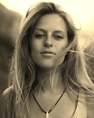 Nora En Pure