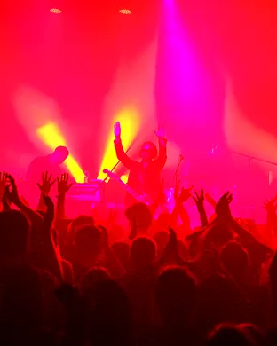 She Wants Revenge Chicago
